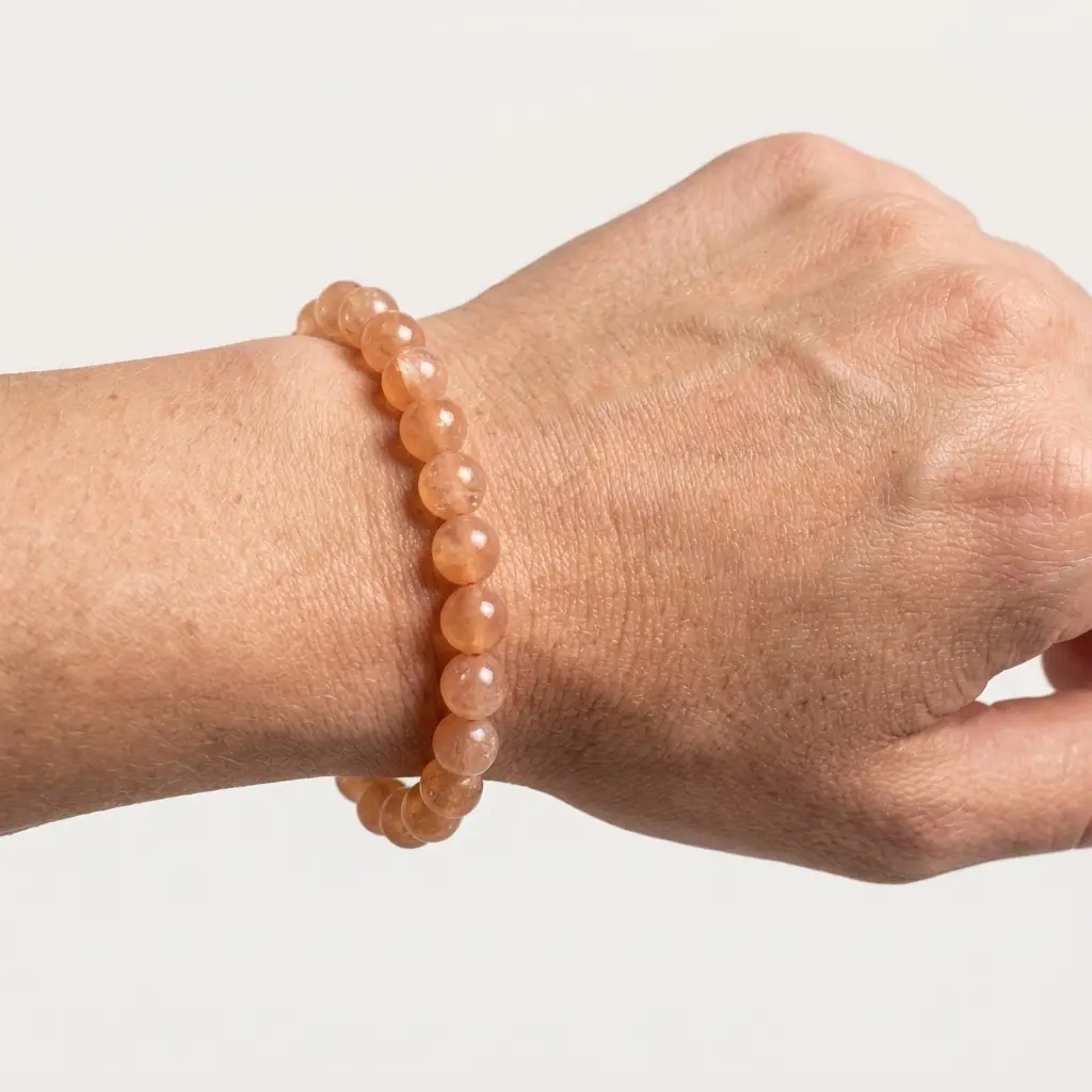 hand model - cherry qtz.webp